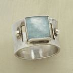 Odette Vintage Moonstone Ring detail